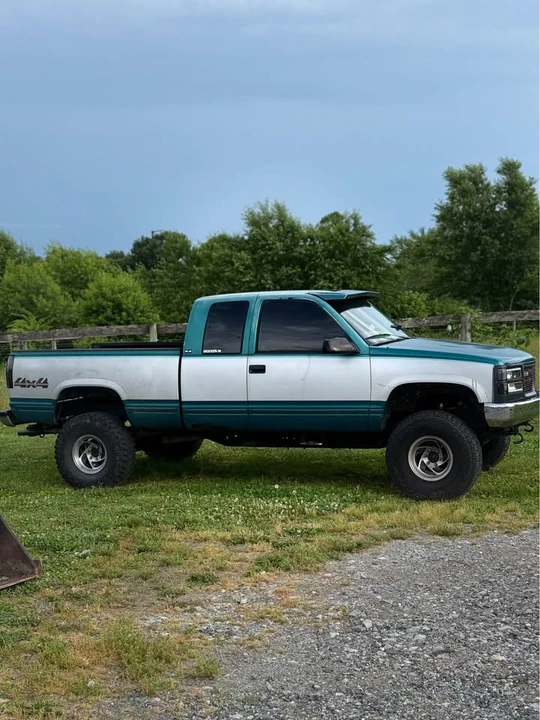 1995 GMC C/K - Image 2 of 20