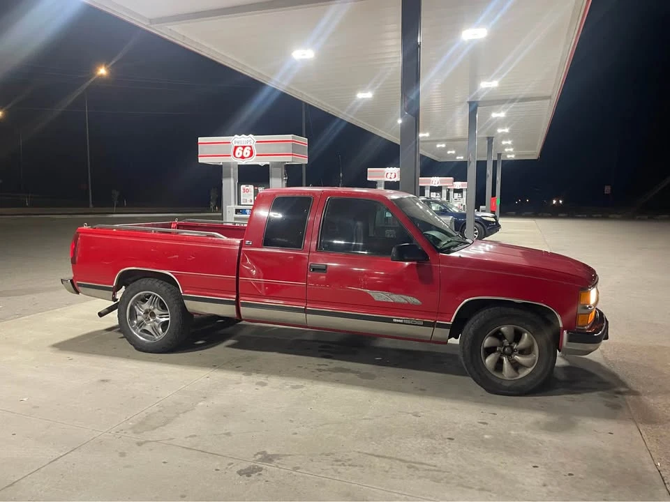 1995 GMC C/K - Image 4 of 8