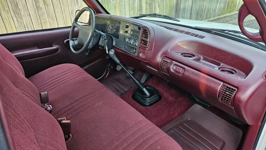 1995 GMC Sierra 1st Gen - Image 6 of 9