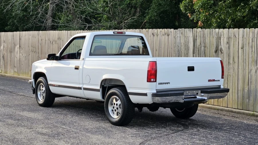 1995 GMC Sierra 1st Gen - Image 2 of 9