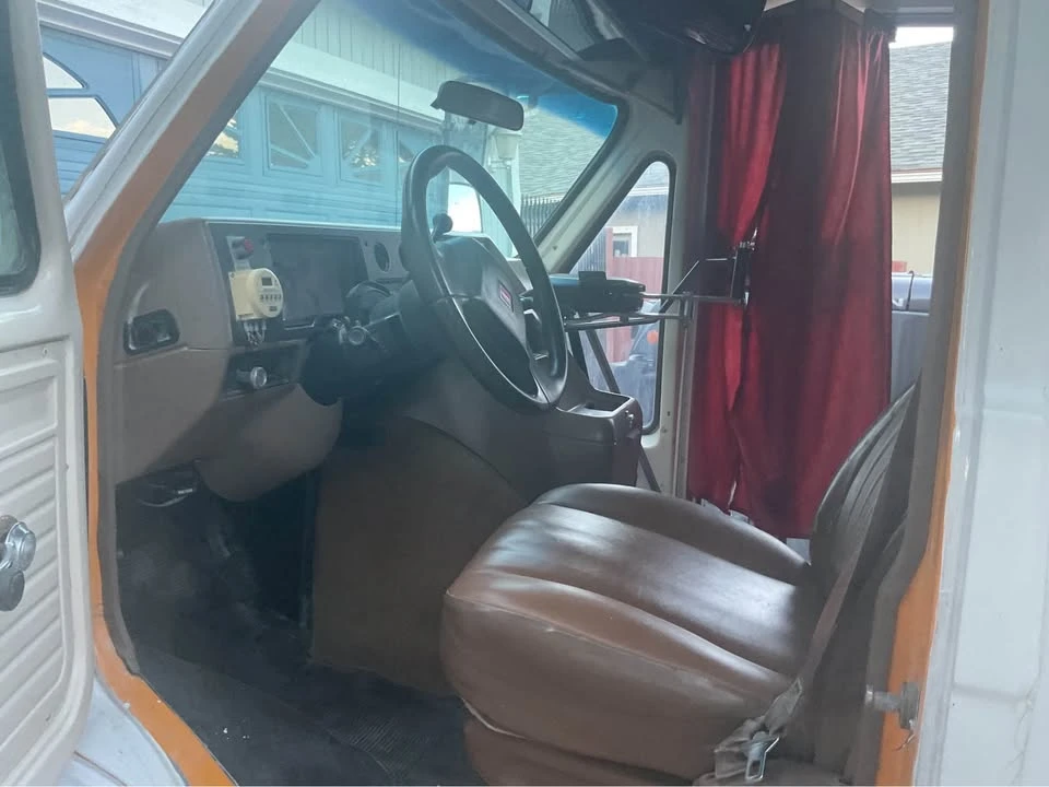 1995 GMC G-series Van - Image 8 of 10