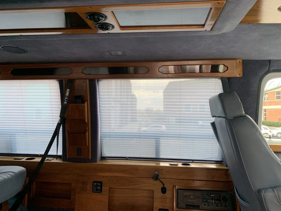 1995 GMC G-series Van - Image 6 of 9