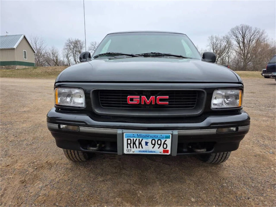 1995 GMC S-15 Jimmy 2nd Gen - Image 2 of 31
