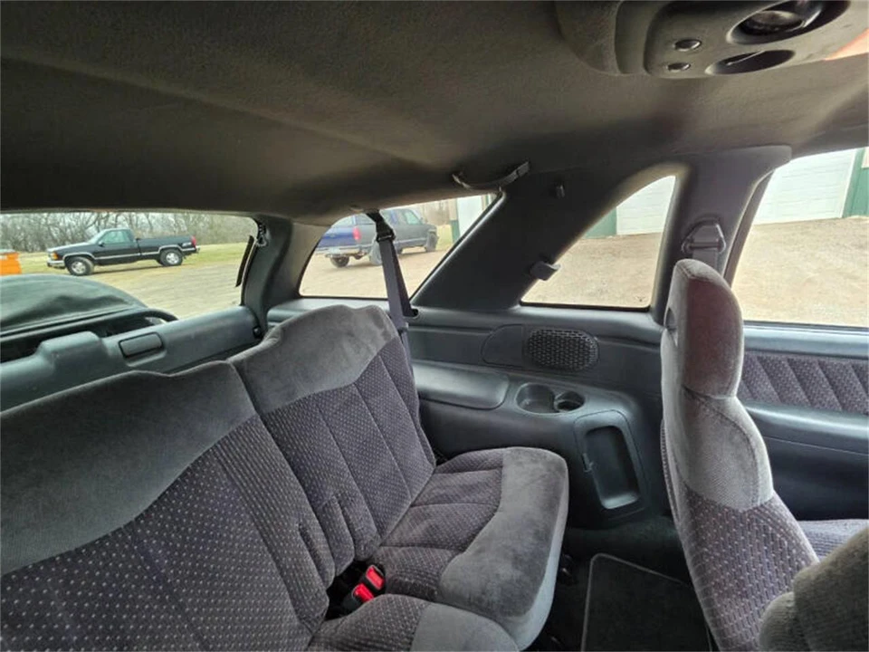 1995 GMC S-15 Jimmy 2nd Gen - Image 21 of 31