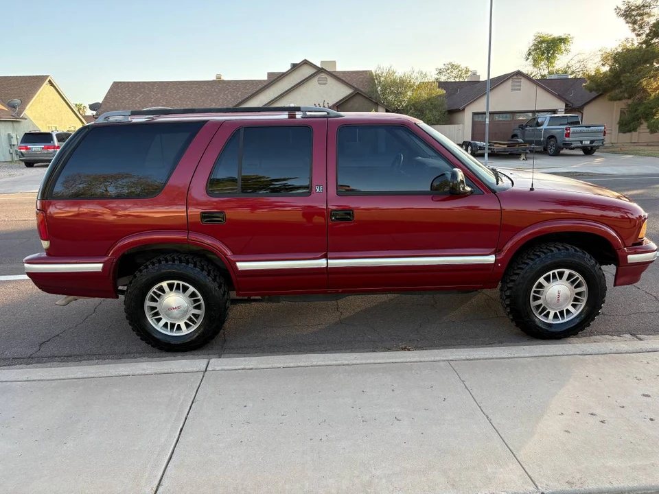 1995 GMC S-15 Jimmy 2nd Gen - Image 5 of 13