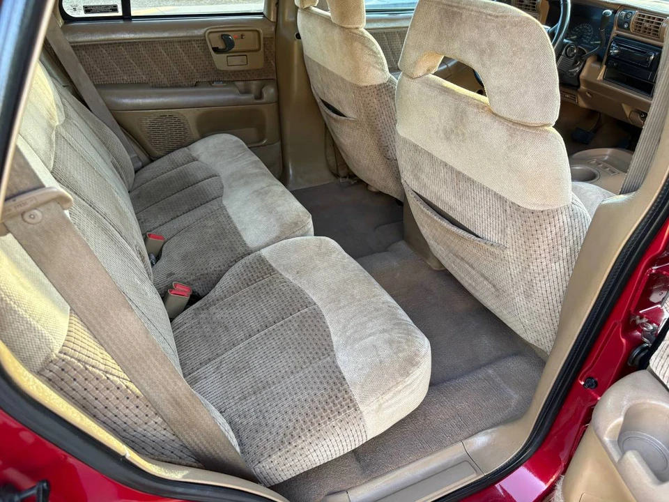 1995 GMC S-15 Jimmy 2nd Gen - Image 9 of 13