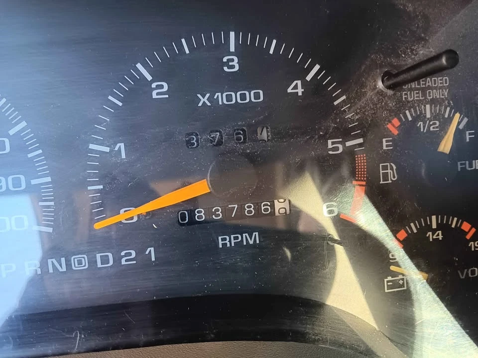 1995 GMC S-15 Jimmy 2nd Gen - Image 5 of 6