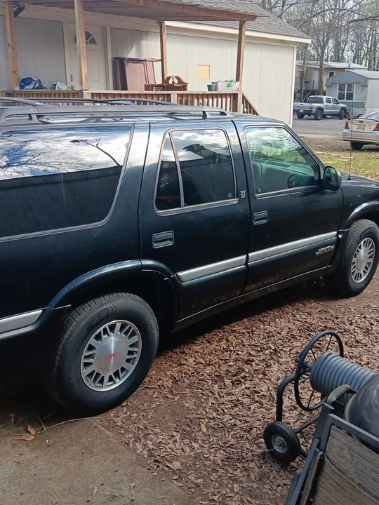 1995 GMC S-15 Jimmy 2nd Gen - Image 2 of 6