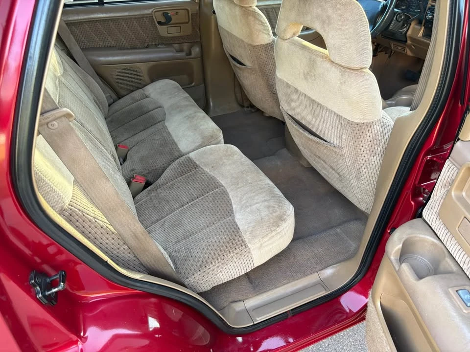 1995 GMC S-15 Jimmy 2nd Gen - Image 11 of 15
