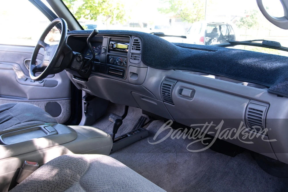 1995 GMC Sierra 1st Gen - Image 9 of 11