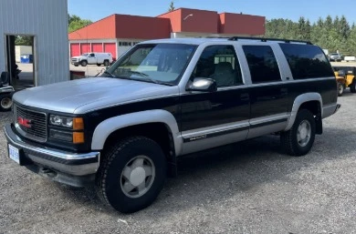 1995 GMC Suburban 8th Gen - Image 3 of 8