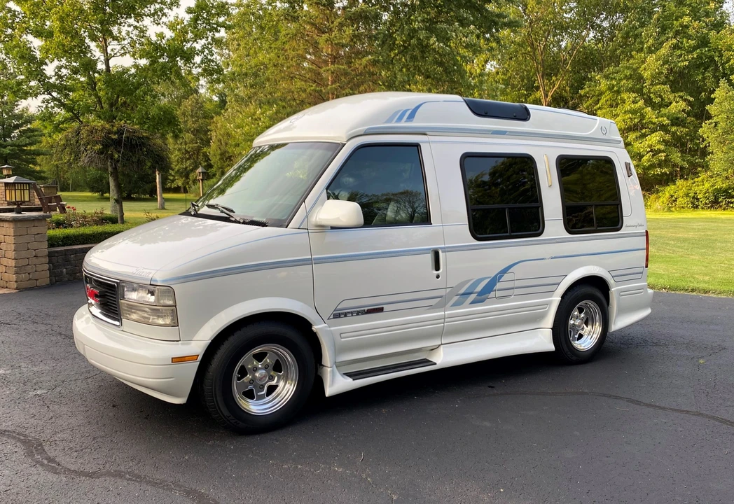 1995 GMC G-series Van - Image 5 of 31