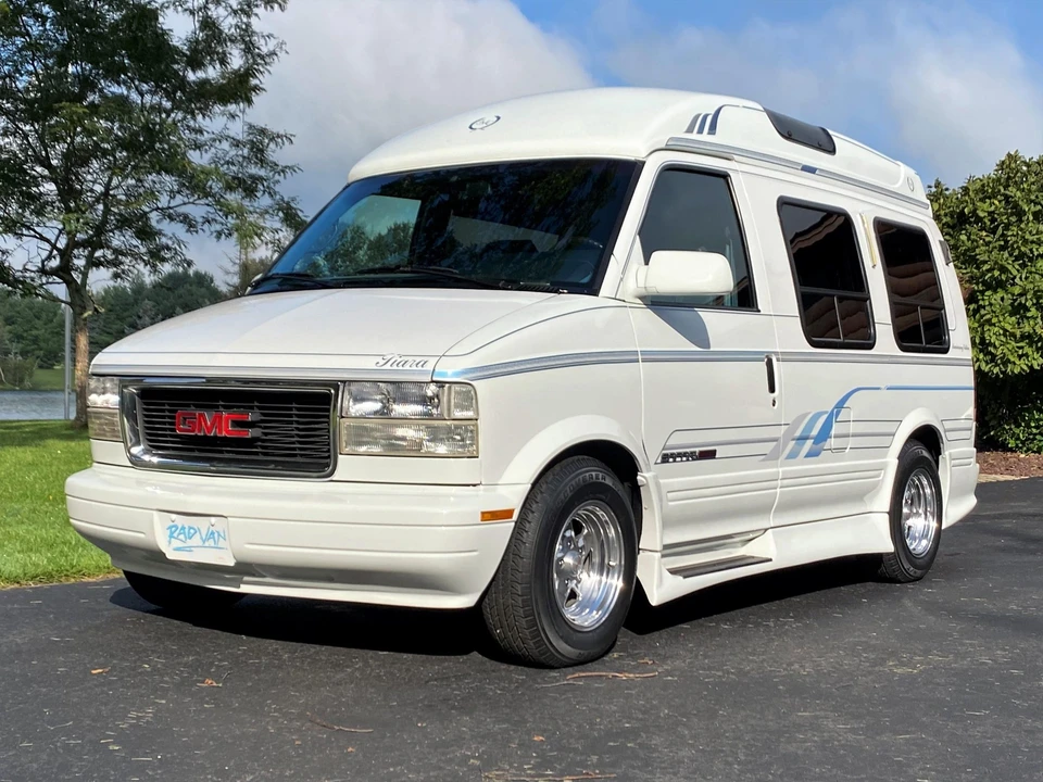 1995 GMC G-series Van - Image 4 of 31