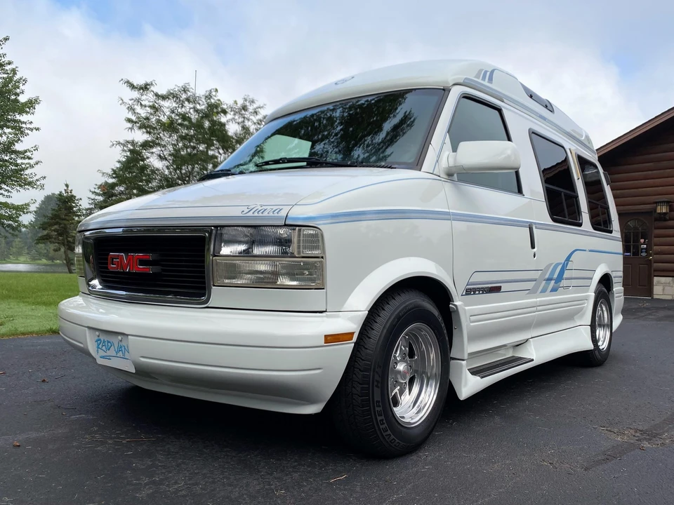 1995 GMC G-series Van - Image 3 of 31