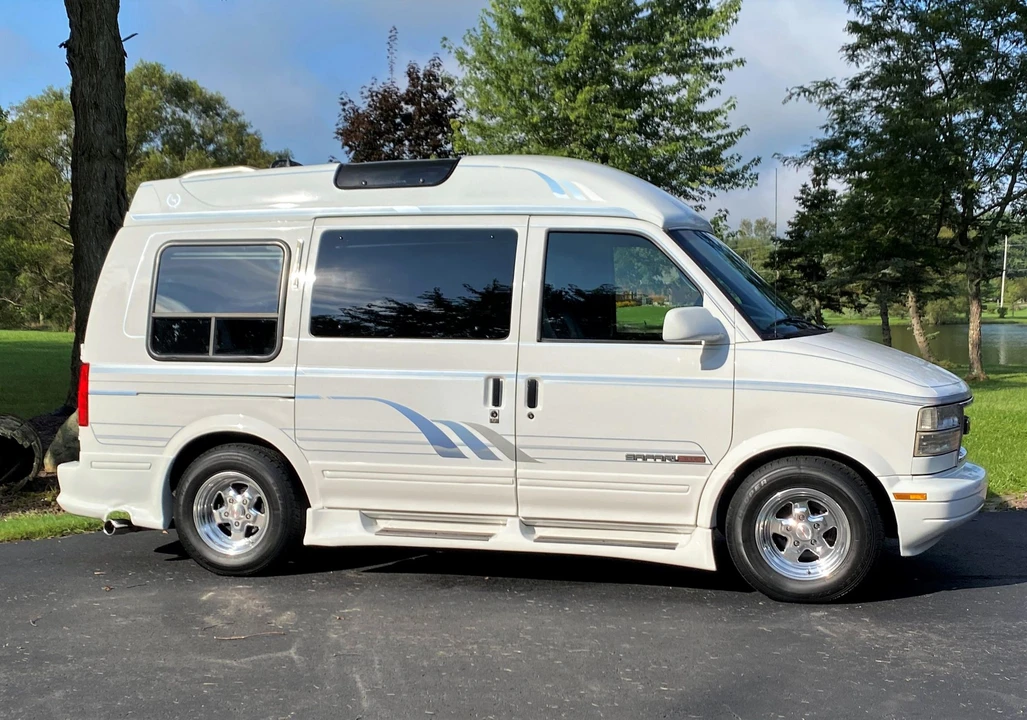 1995 GMC G-series Van - Image 16 of 31