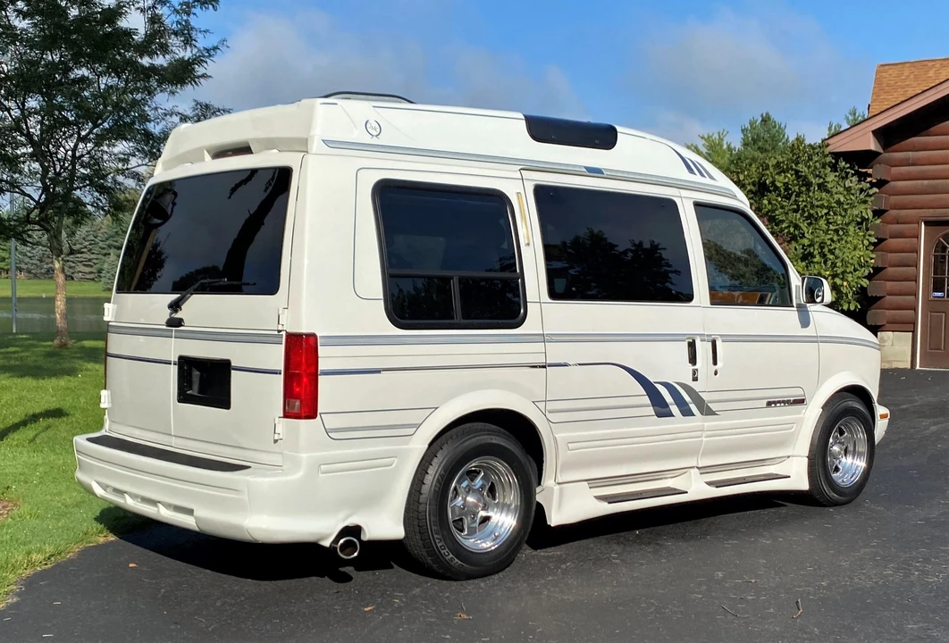 1995 GMC G-series Van - Image 13 of 31