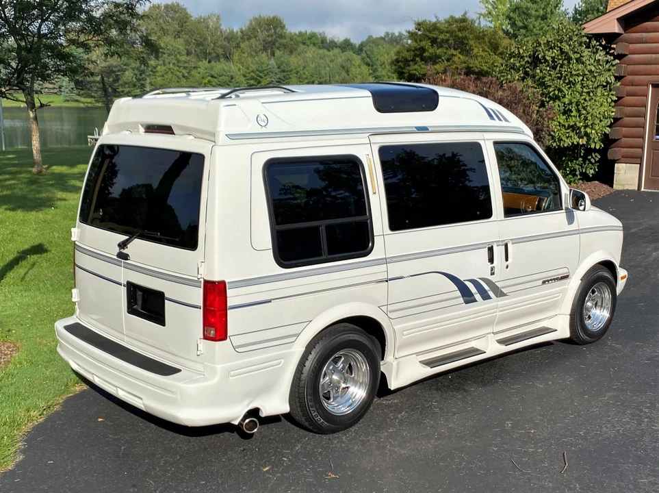 1995 GMC G-series Van - Image 12 of 31
