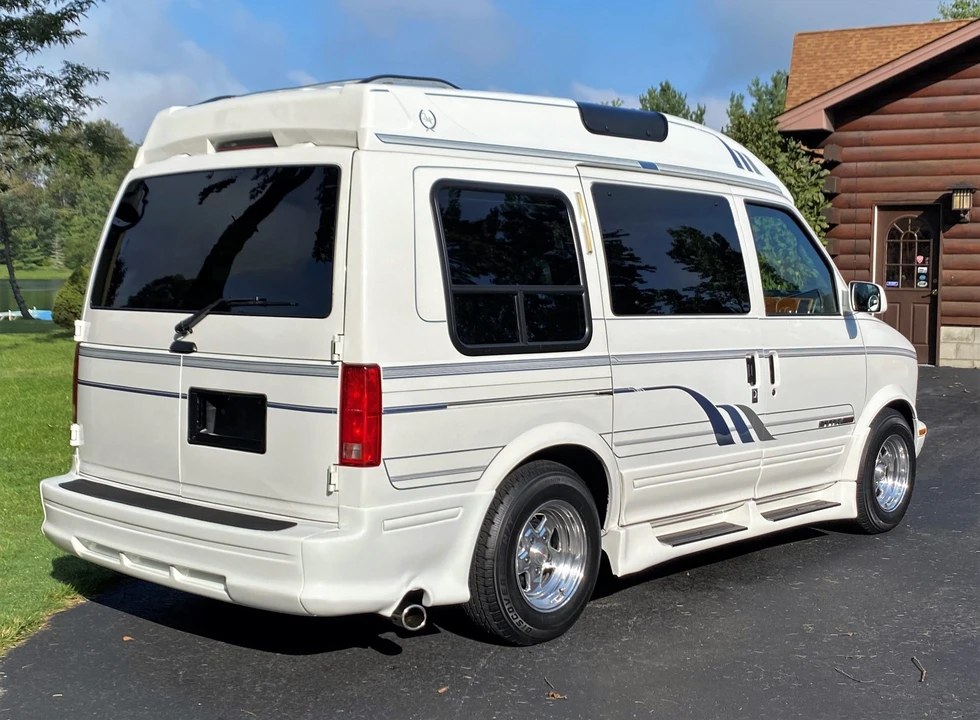 1995 GMC G-series Van - Image 11 of 31