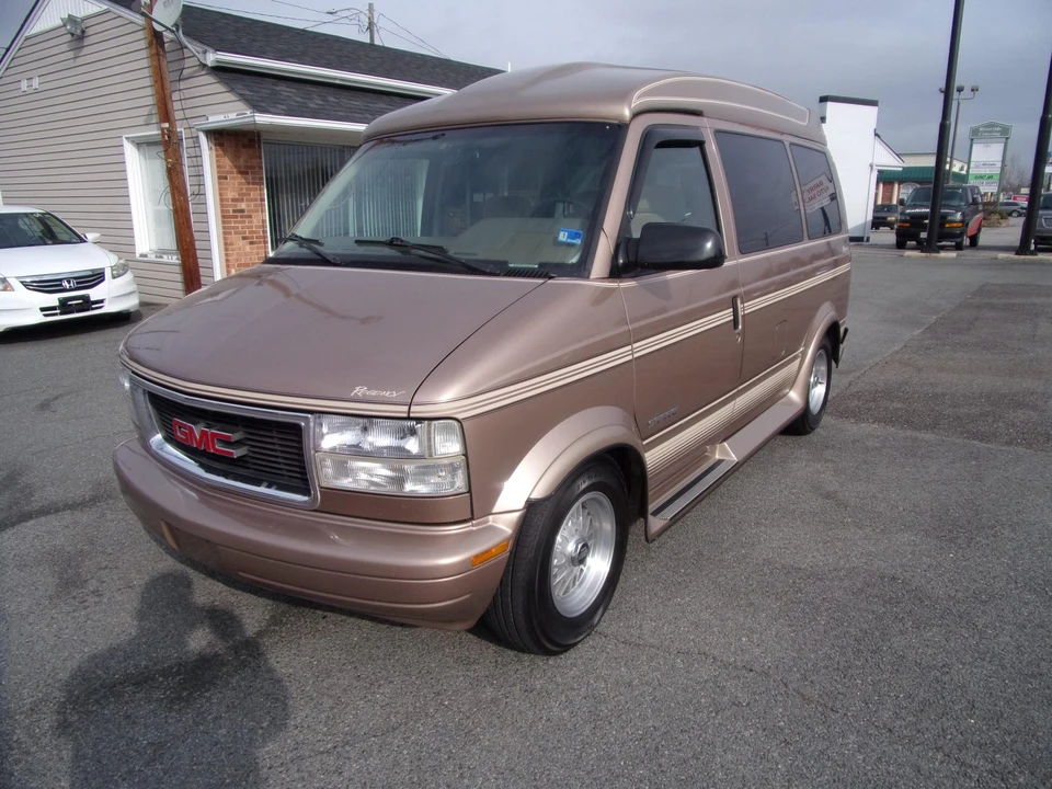 1995 GMC G-series Van - Image 4 of 31