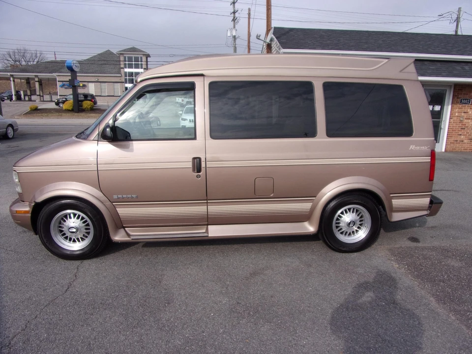 1995 GMC G-series Van - Image 6 of 31