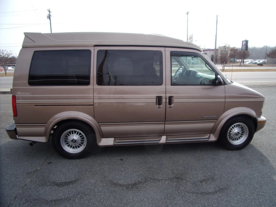 1995 GMC G-series Van - Image 12 of 31