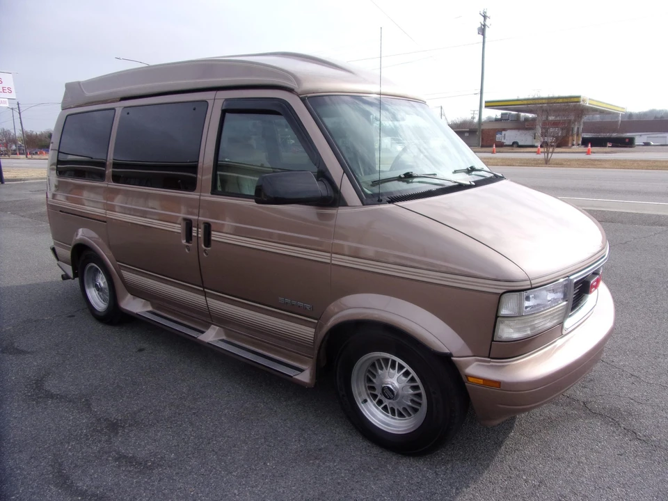 1995 GMC G-series Van - Image 14 of 31