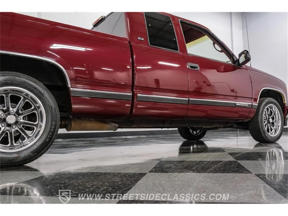 1995 GMC Sierra 1st Gen - Image 28 of 31