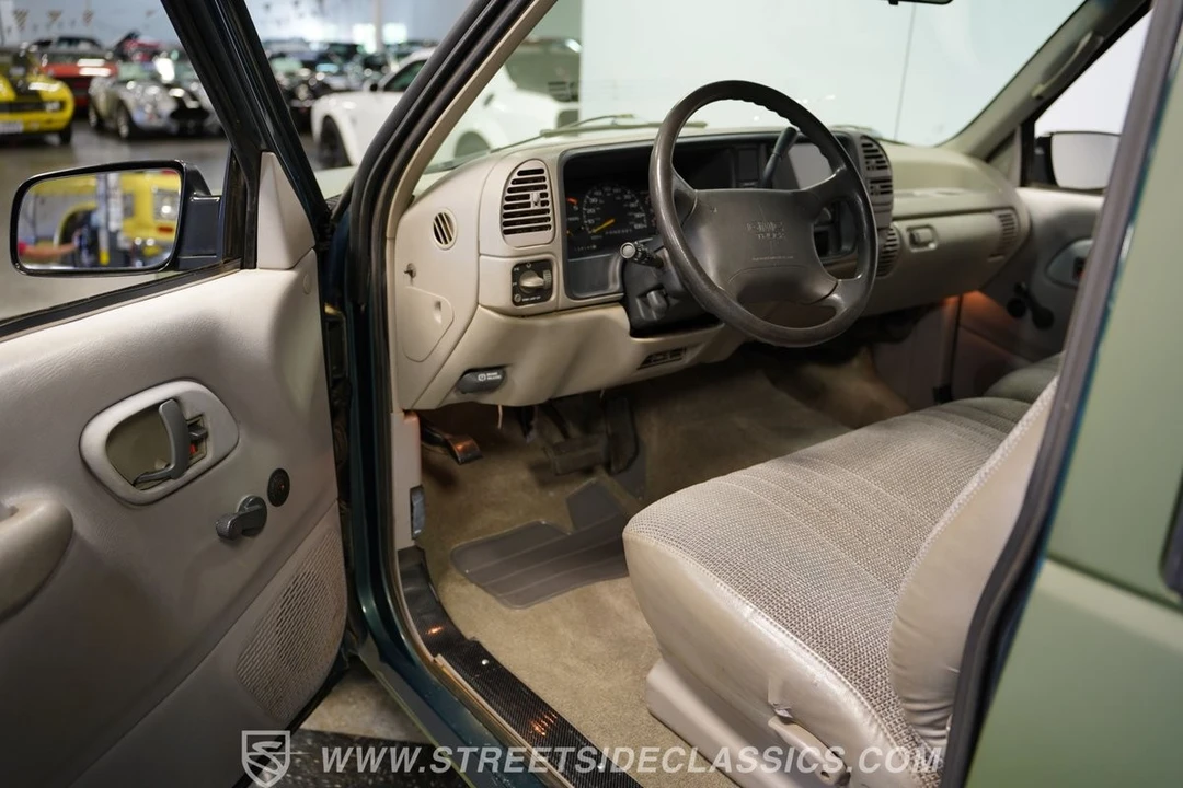1995 GMC Sierra 1st Gen - Image 4 of 21