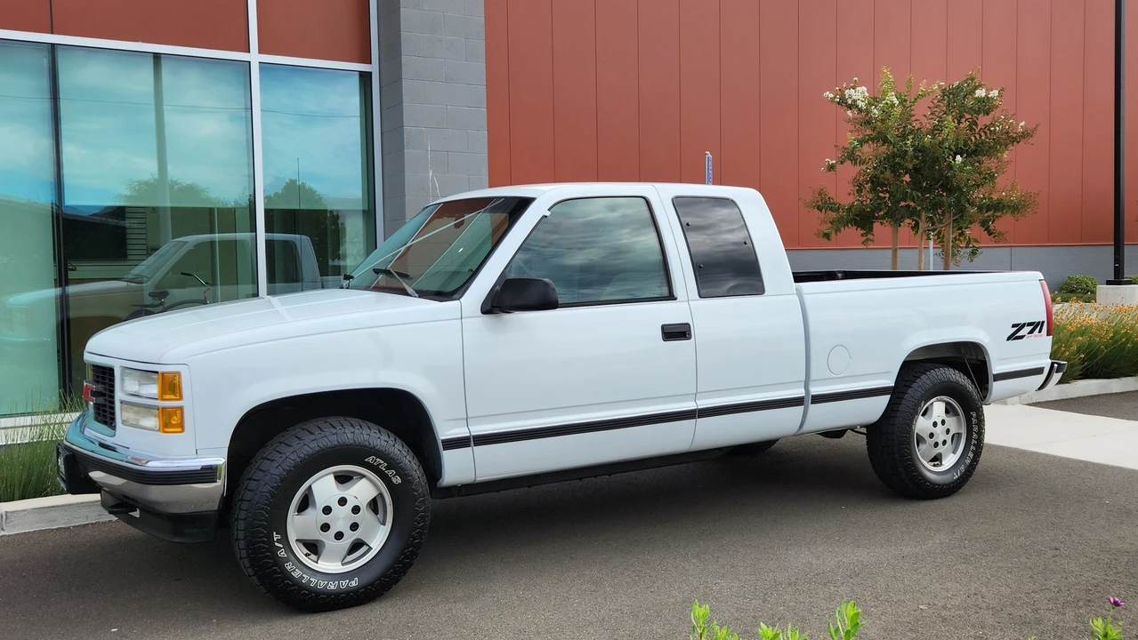 1995 GMC Sierra 1st Gen - Image 8 of 31