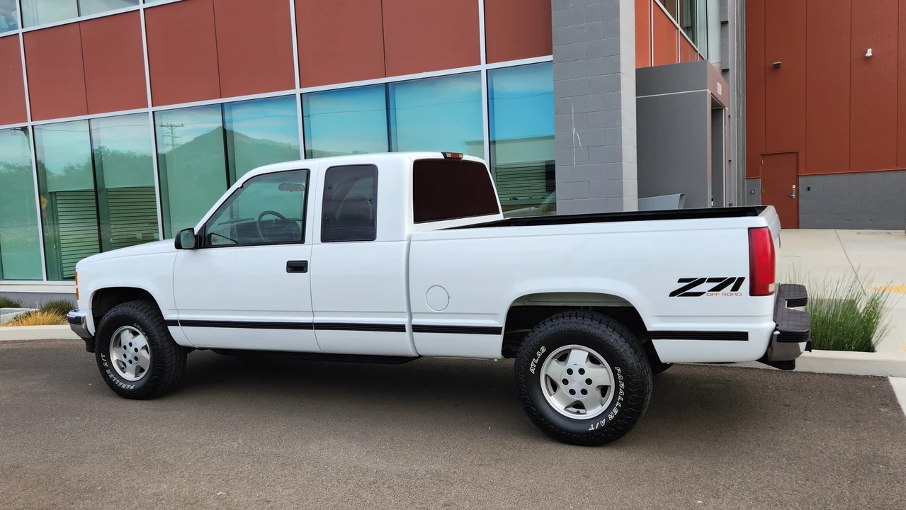 1995 GMC Sierra 1st Gen - Image 11 of 31