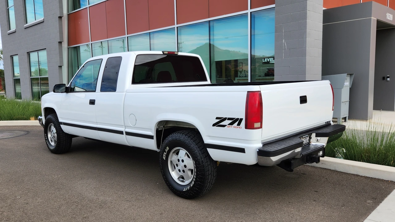 1995 GMC Sierra 1st Gen - Image 12 of 31