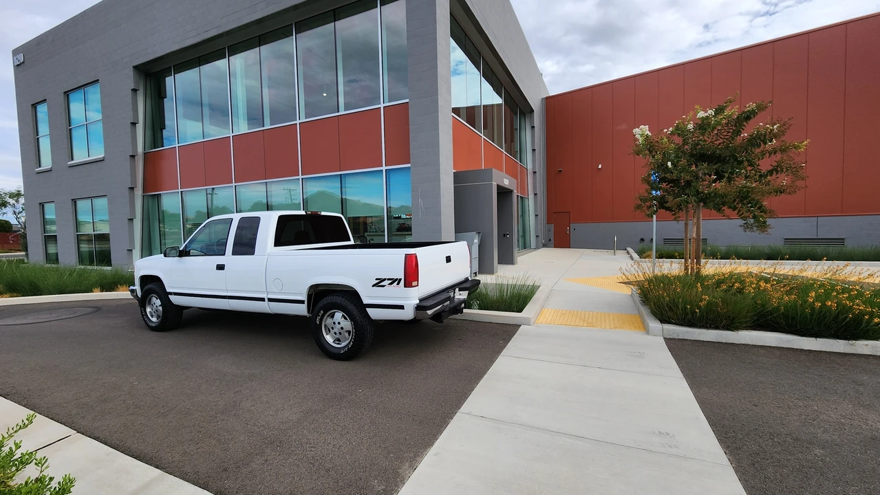 1995 GMC Sierra 1st Gen - Image 14 of 31