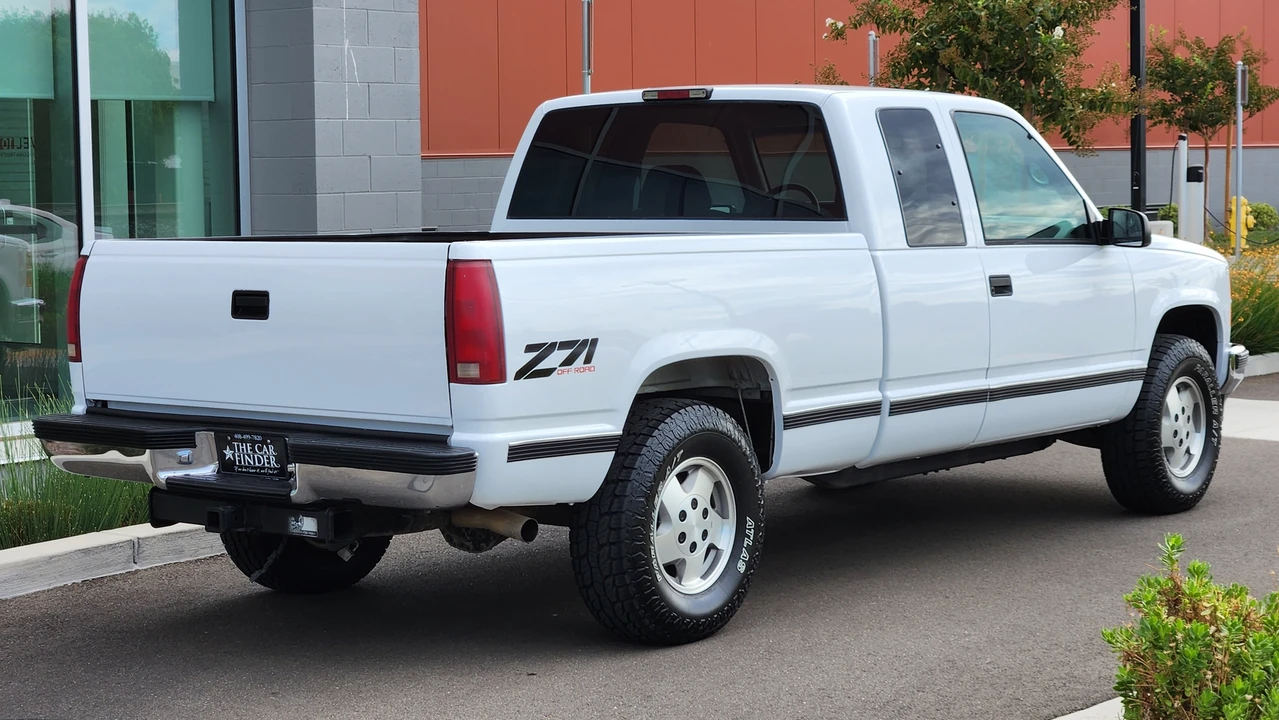 1995 GMC Sierra 1st Gen - Image 18 of 31
