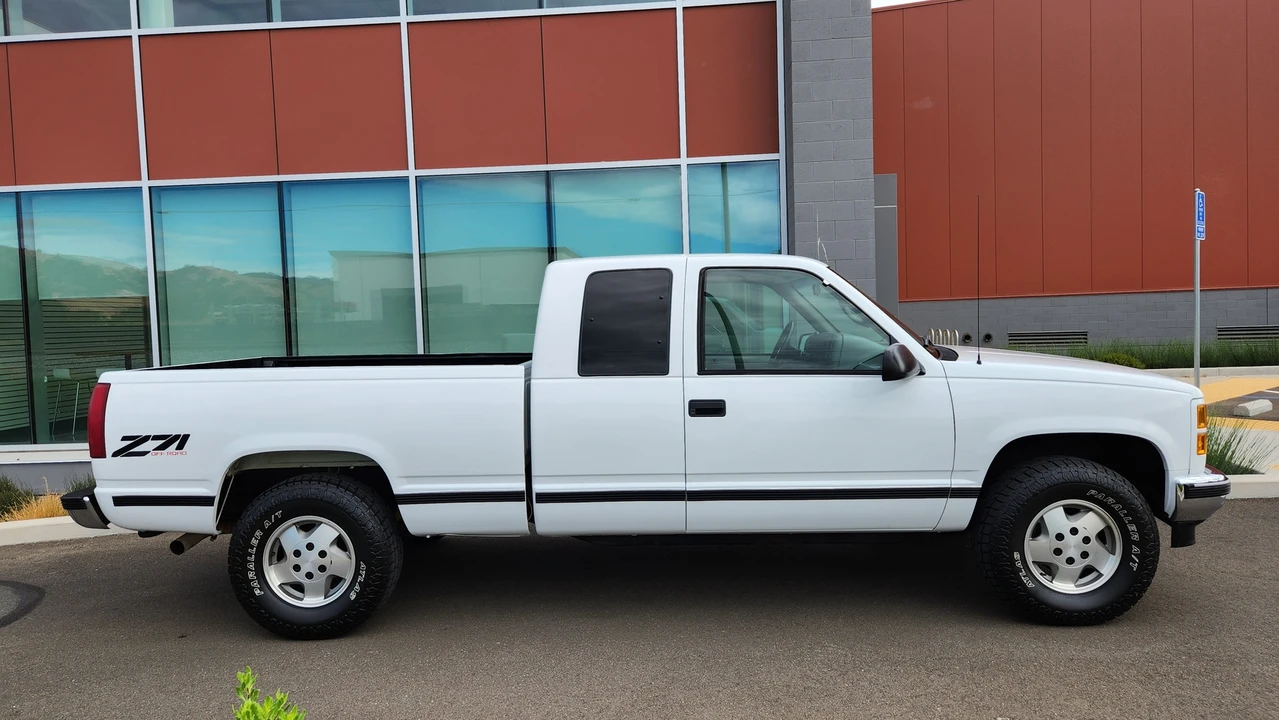 1995 GMC Sierra 1st Gen - Image 24 of 31