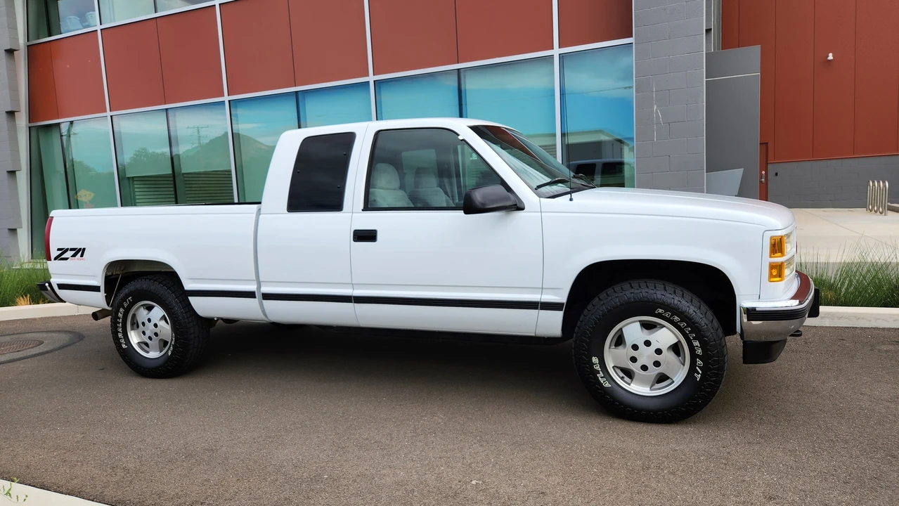 1995 GMC Sierra 1st Gen - Image 25 of 31