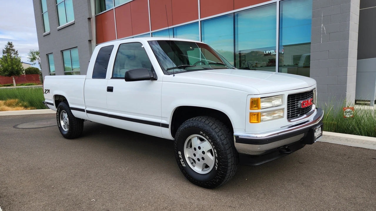 1995 GMC Sierra 1st Gen - Image 26 of 31