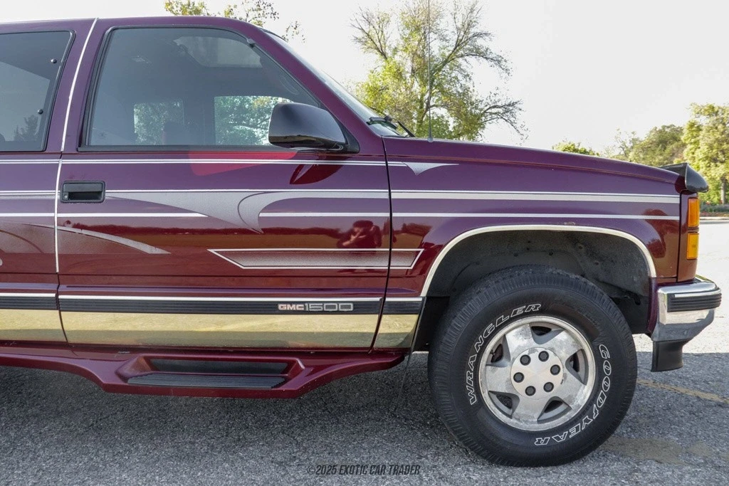 1995 GMC Sierra 1st Gen - Image 11 of 12