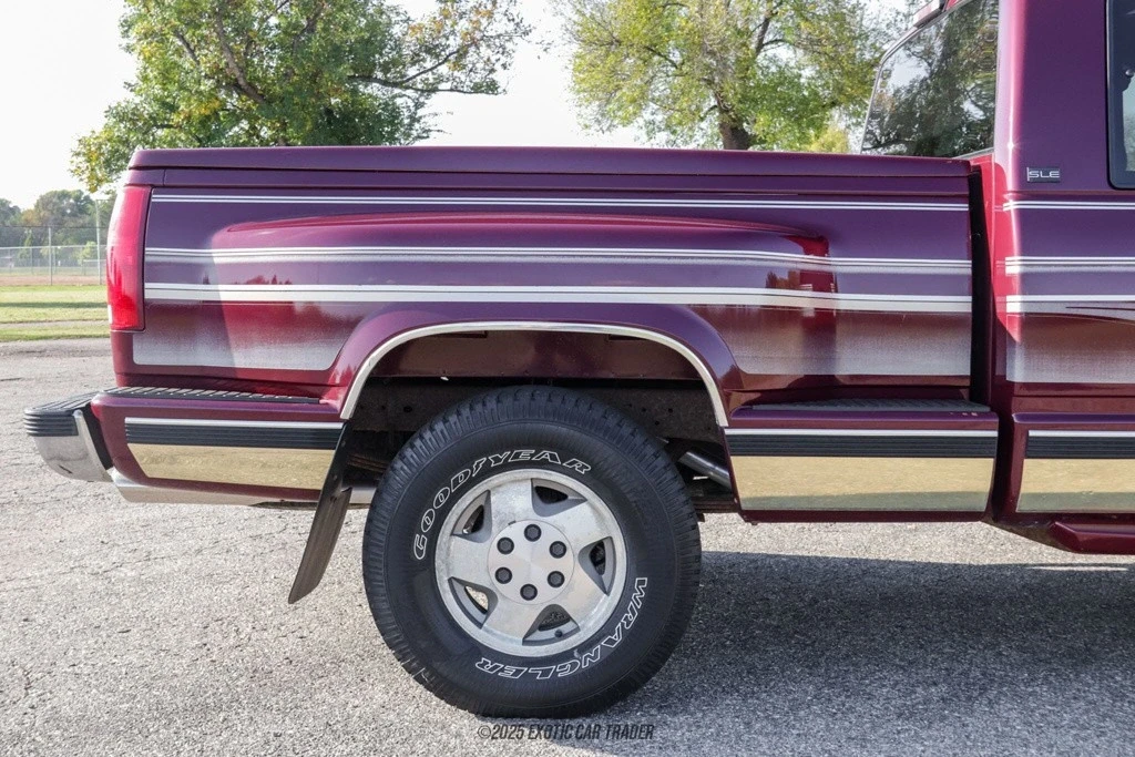 1995 GMC Sierra 1st Gen - Image 10 of 12