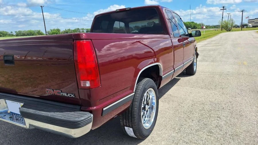 1995 GMC Sierra 1st Gen - Image 3 of 13