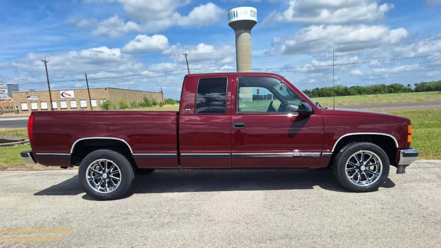 1995 GMC Sierra 1st Gen - Image 7 of 13