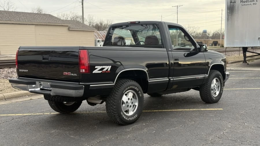 1995 GMC Sierra 1st Gen - Image 3 of 12
