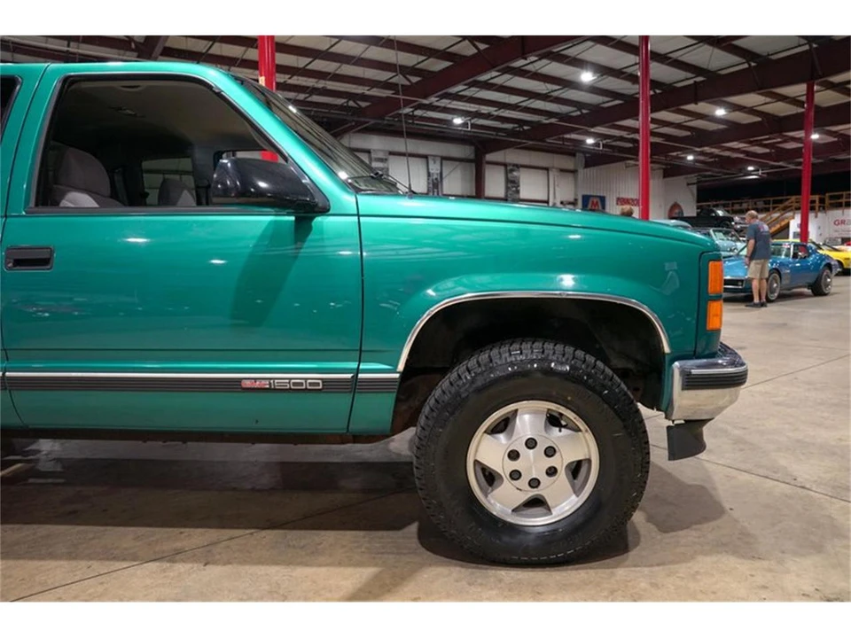 1995 GMC Sierra 1st Gen - Image 11 of 31