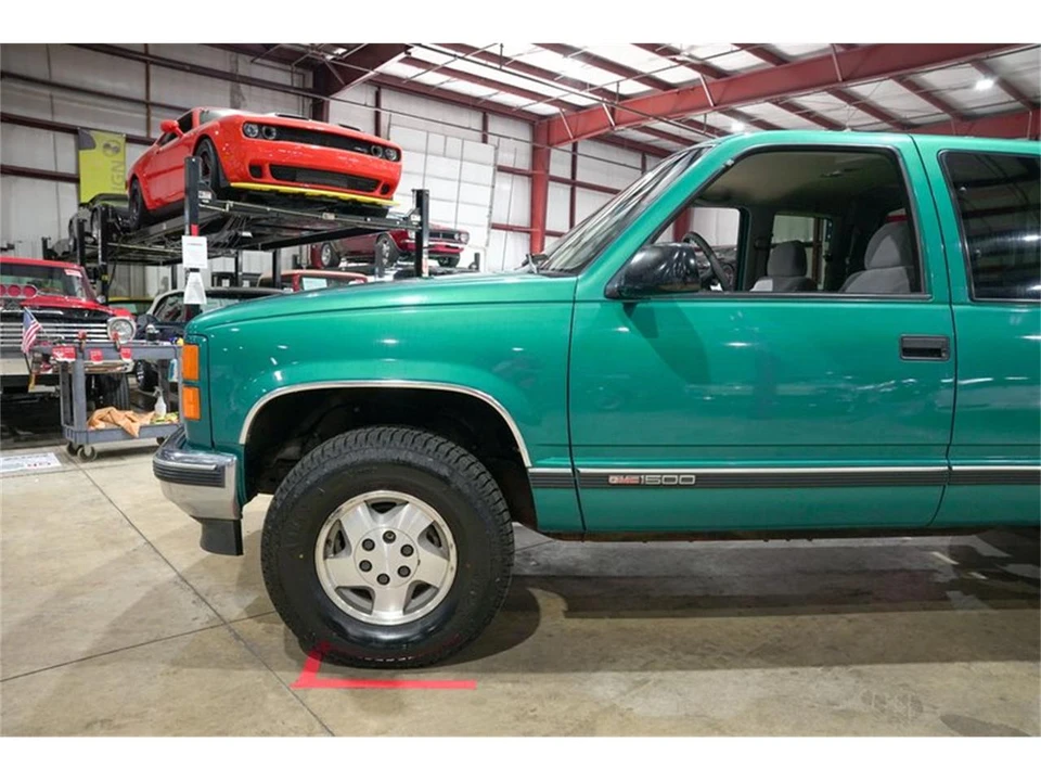 1995 GMC Sierra 1st Gen - Image 3 of 31