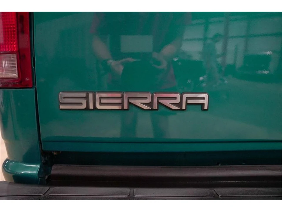 1995 GMC Sierra 1st Gen - Image 25 of 31