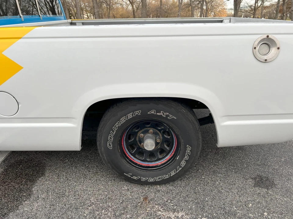 1995 GMC Sierra 1st Gen - Image 29 of 31