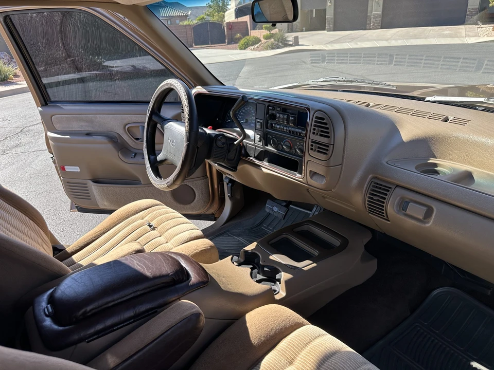 1995 GMC Sierra 1st Gen - Image 27 of 31