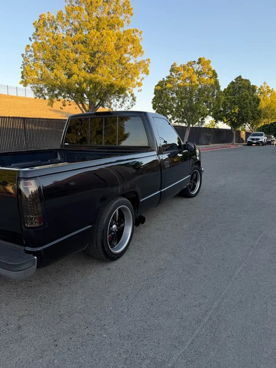 1995 GMC Sierra 1st Gen - Image 3 of 11