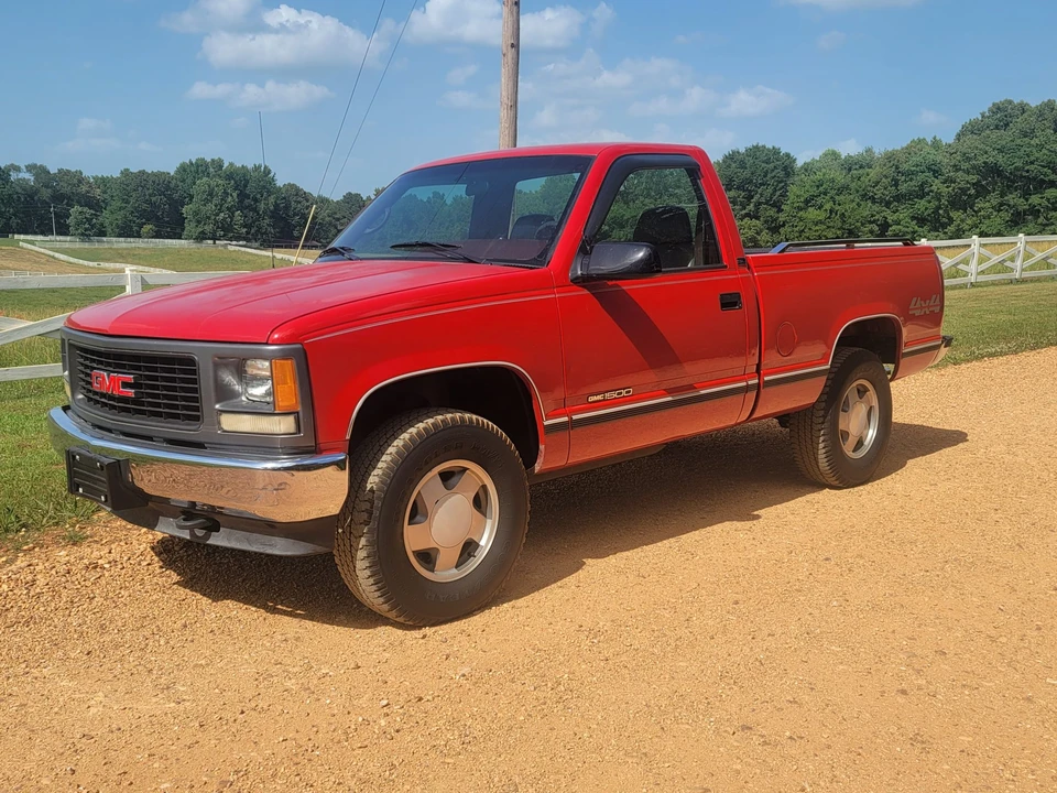 1995 GMC Sierra 1st Gen - Image 2 of 31