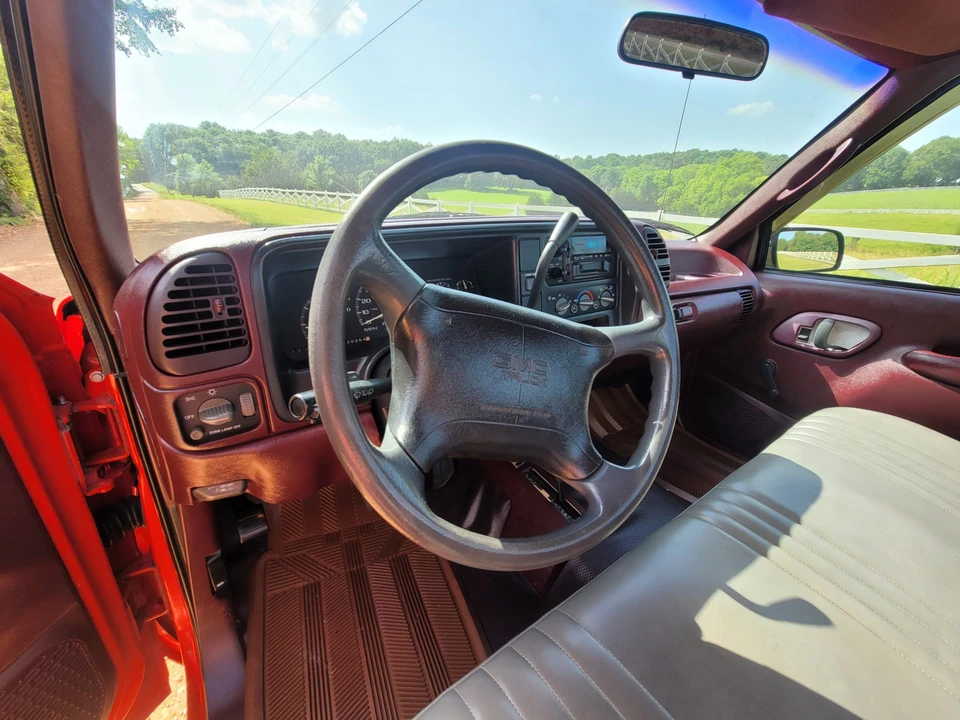 1995 GMC Sierra 1st Gen - Image 28 of 31