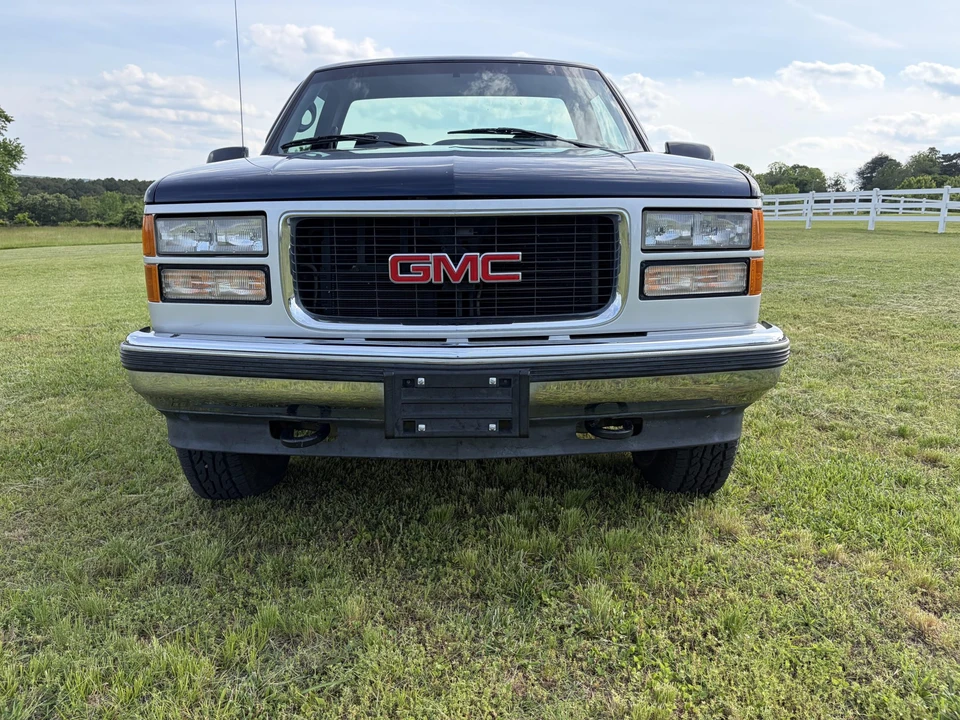 1995 GMC Sierra 1st Gen - Image 2 of 31
